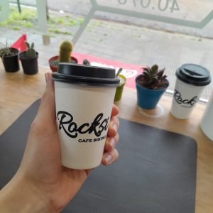 8-oz-cafe-rocksi.jpeg