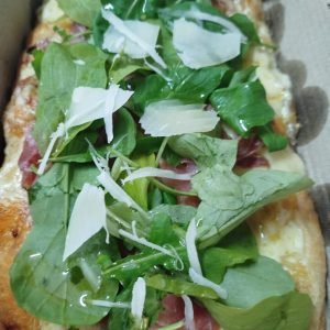 Pizza-rucula-rocksi-cafe.jpeg