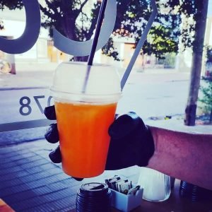 exprimido-de-naranja-rocksi.jpg